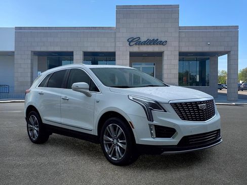 Certified 2024 Cadillac XT5 Premium Luxury w/ LPO, Floor Liner Package AWD/4WD image 3