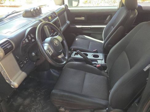 Used 2007 Toyota FJ Cruiser 4WD image 2
