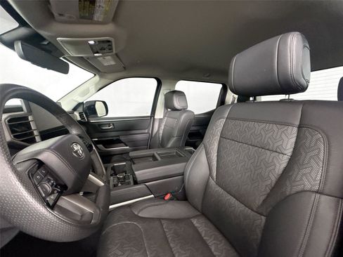 Used 2023 Toyota Tundra Limited AWD/4WD image 3