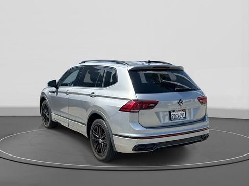 Used 2022 Volkswagen Tiguan SE R-Line FWD image 3