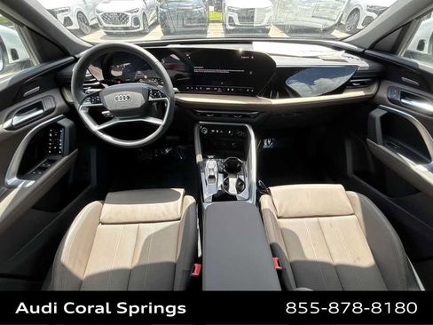 Certified 2025 Audi Q5 Premium Plus w/ Premium Plus AWD/4WD image 10
