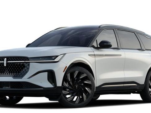 New 2026 Lincoln Nautilus Reserve w/ Jet Appearance Package AWD/4WD image 1