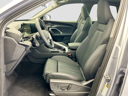 Certified 2025 Audi Q5 Premium w/ Premium Plus AWD/4WD image 18