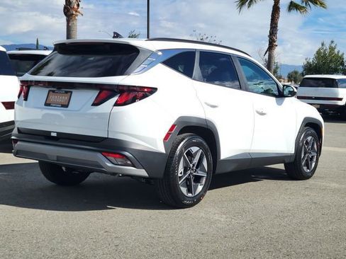 New 2026 Hyundai Tucson SEL image 2