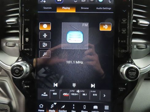 Used 2024 RAM 2500 Big Horn w/ Night Edition AWD/4WD image 16