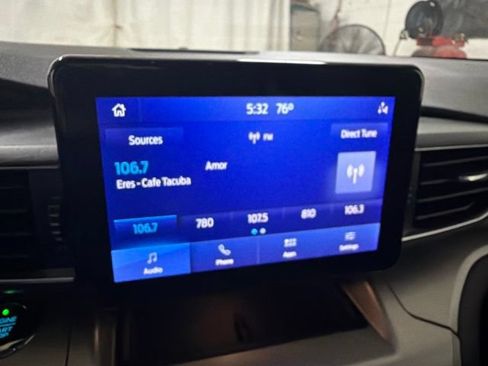 Used 2021 Ford Explorer XLT w/ Equipment Group 202A AWD/4WD image 22