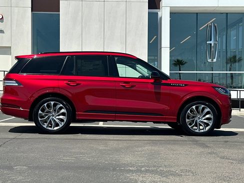 New 2026 Lincoln Aviator 2WD w/ Jet Appearance Package image 2