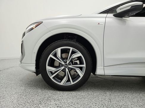 Used 2023 Audi Q4 e-tron Premium Plus w/ Premium Plus AWD/4WD image 17