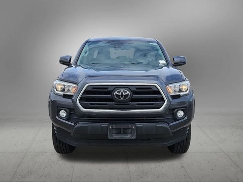 Used 2018 Toyota Tacoma SR5 image 9