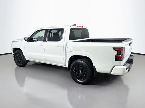Used 2023 Nissan Frontier SV w/ Midnight Edition Package AWD/4WD image 5