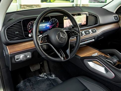 Used 2025 Mercedes-Benz GLE 350 4MATIC image 16