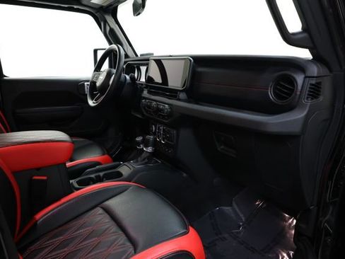 Used 2025 Jeep Wrangler Unlimited Sport AWD/4WD image 99