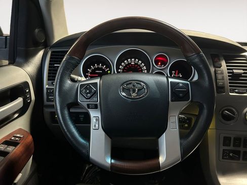 Used 2016 Toyota Sequoia Platinum image 15