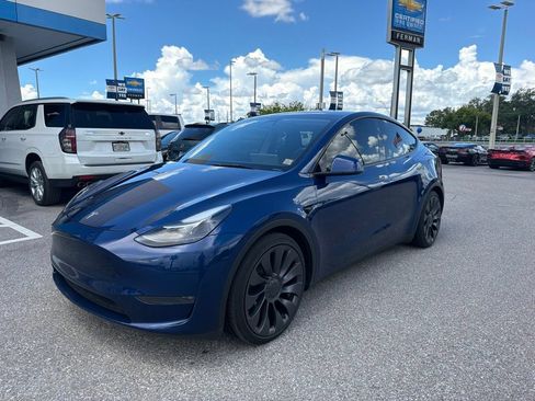 Used 2024 Tesla Model Y Performance AWD/4WD image 1