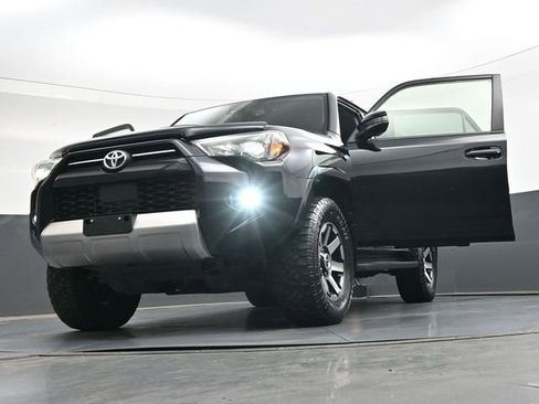 Used 2021 Toyota 4Runner TRD Off-Road AWD/4WD image 48