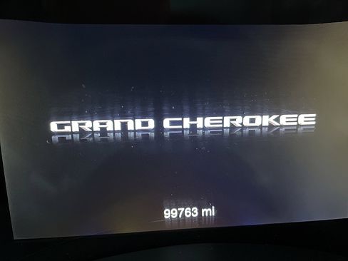 Used 2017 Jeep Grand Cherokee Limited image 50