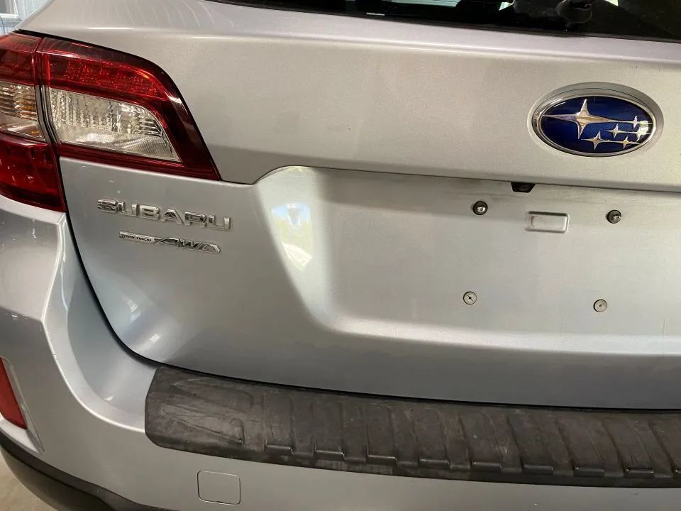 Used 2017 Subaru Outback 2.5i Premium AWD/4WD image 8