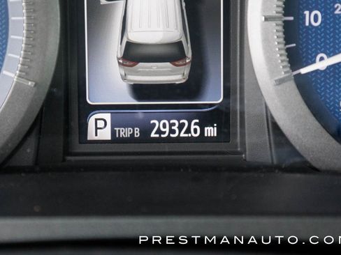 Used 2019 Toyota Sienna XLE w/ XLE Navigation Package image 52