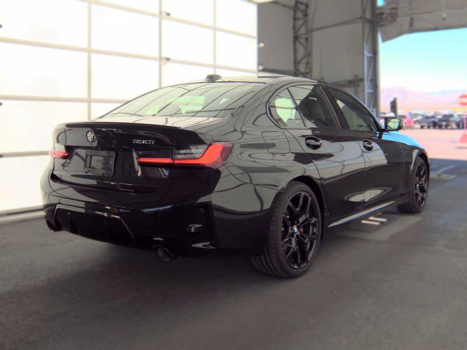 Used 2025 BMW 330i Sedan w/ M Sport Package RWD image 4