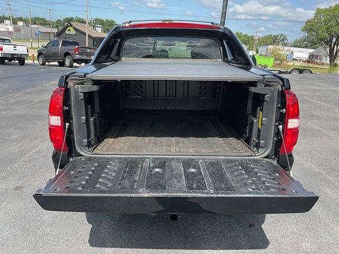 Used 2013 Chevrolet Avalanche LTZ AWD/4WD image 18