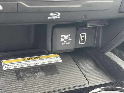Used 2021 Honda Pilot Touring image 37