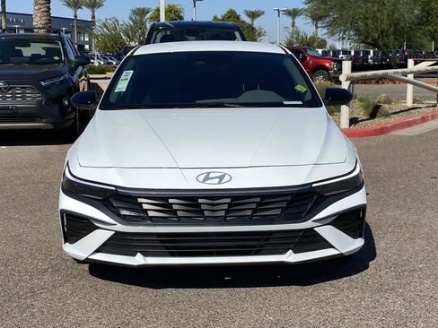 Certified 2025 Hyundai Elantra Sport image 8