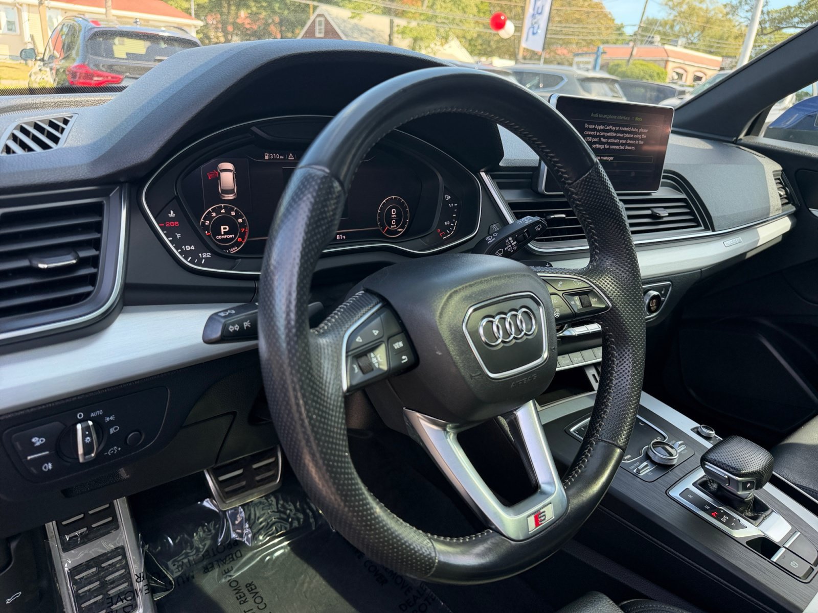 Used 2020 Audi Q5 2.0T Titanium Premium Plus AWD/4WD image 16