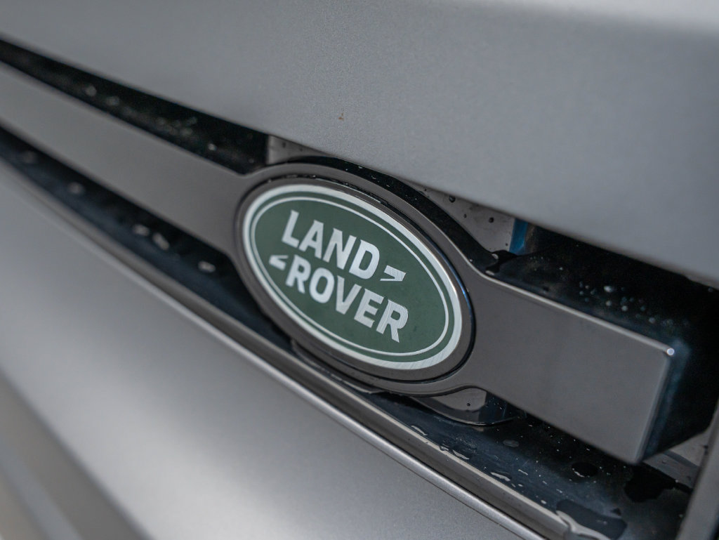 Used 2023 Land Rover Defender 110 S AWD/4WD image 3