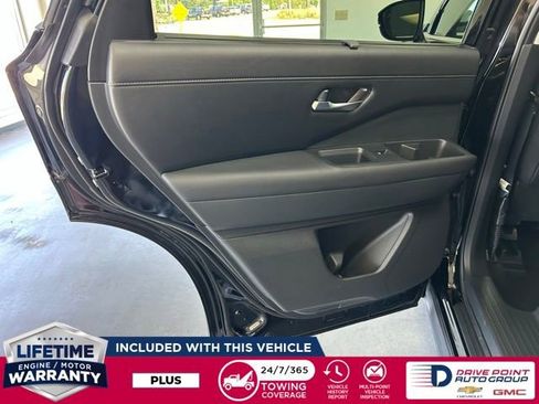 Used 2025 Nissan Pathfinder SL image 23