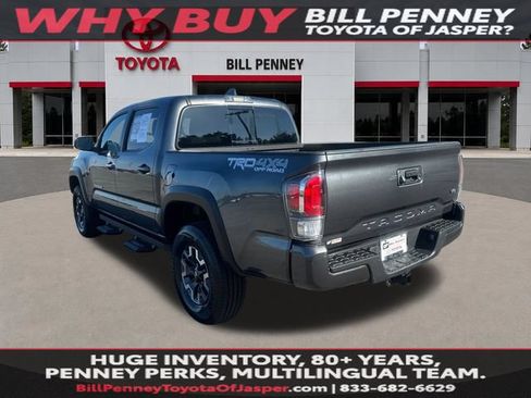 Used 2023 Toyota Tacoma TRD Off-Road w/ Advanced Technology Package AWD/4WD image 3