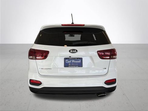 Used 2020 Kia Sorento AWD V6 image 8