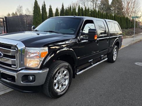 Used 2011 Ford F250 Lariat w/ Lariat Interior Pkg image 1