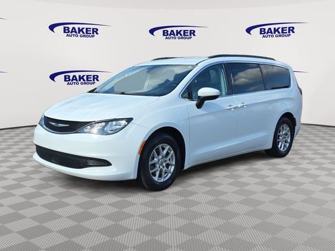 Used 2021 Chrysler Voyager Lxi FWD image 5