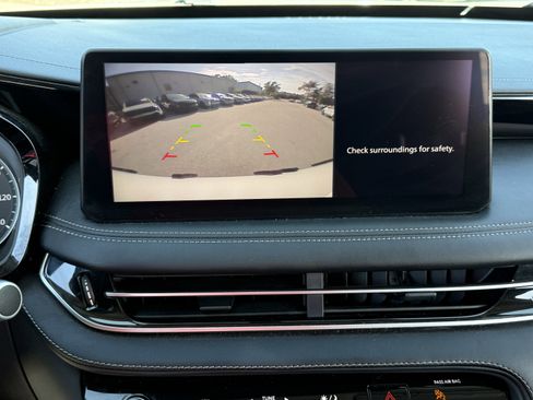 Used 2025 INFINITI QX60 Pure FWD image 14