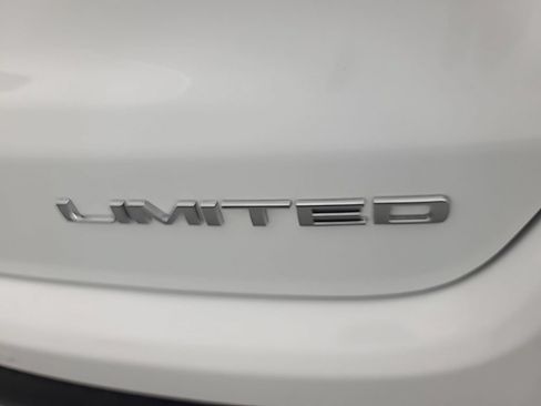 Used 2025 Jeep Compass Limited AWD/4WD image 11