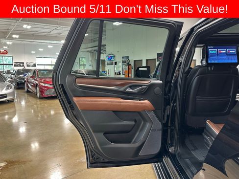 Used 2024 GMC Yukon Denali Ultimate AWD/4WD image 40