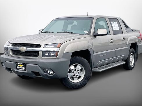 Used 2002 Chevrolet Avalanche 4x4 w/ Convenience Pkg image 2