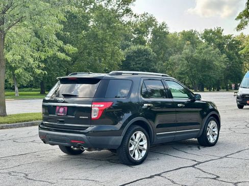 Used 2015 Ford Explorer XLT w/ Equipment Group 202B FWD image 5