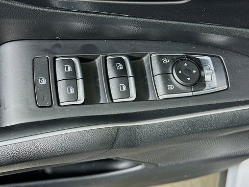 Used 2022 Kia Sorento LX FWD image 15