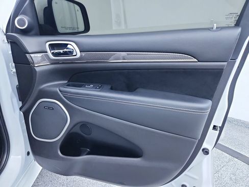 Used 2018 Jeep Grand Cherokee Trackhawk AWD/4WD image 38