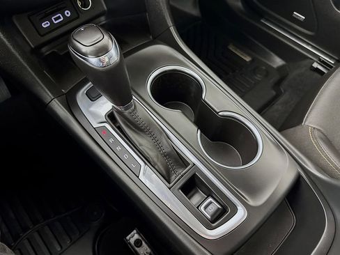 Used 2019 Chevrolet Equinox Premier image 18