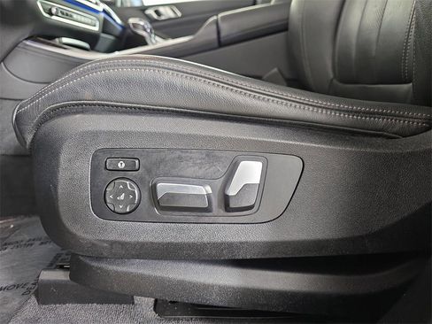 Used 2021 BMW X5 xDrive45e w/ Executive Package image 32