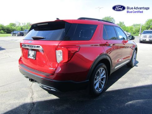 Certified 2024 Ford Explorer XLT w/ Equipment Group 202A AWD/4WD image 7