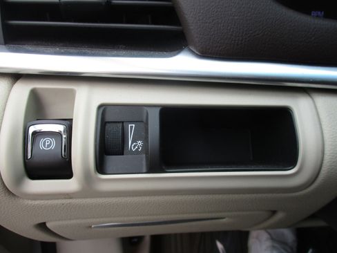 Used 2016 Cadillac XTS Luxury w/ Driver Awareness Package image 29