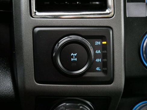 Used 2019 Ford F150 Raptor w/ Equipment Group 802A Luxury AWD/4WD image 32
