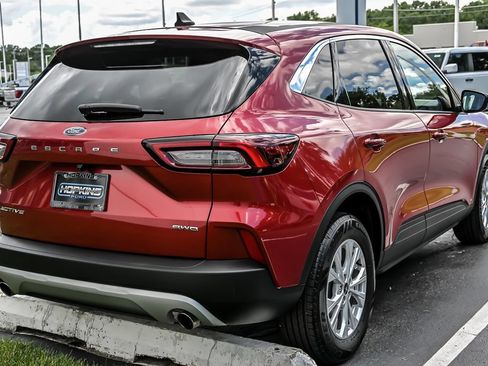 Certified 2023 Ford Escape Active AWD/4WD image 10