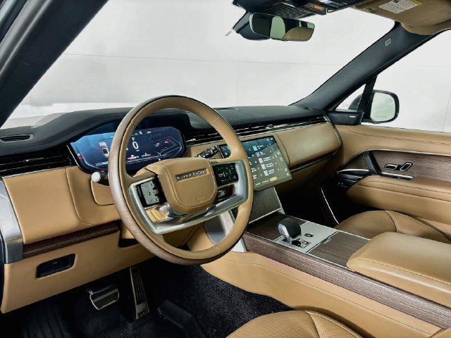 Used 2026 Land Rover Range Rover Long Wheelbase SE AWD/4WD image 9
