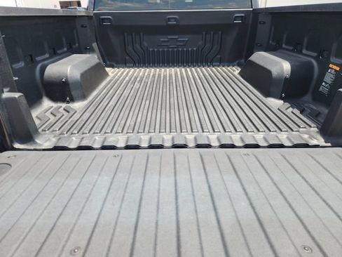 Used 2024 Chevrolet Silverado 1500 LT AWD/4WD image 33