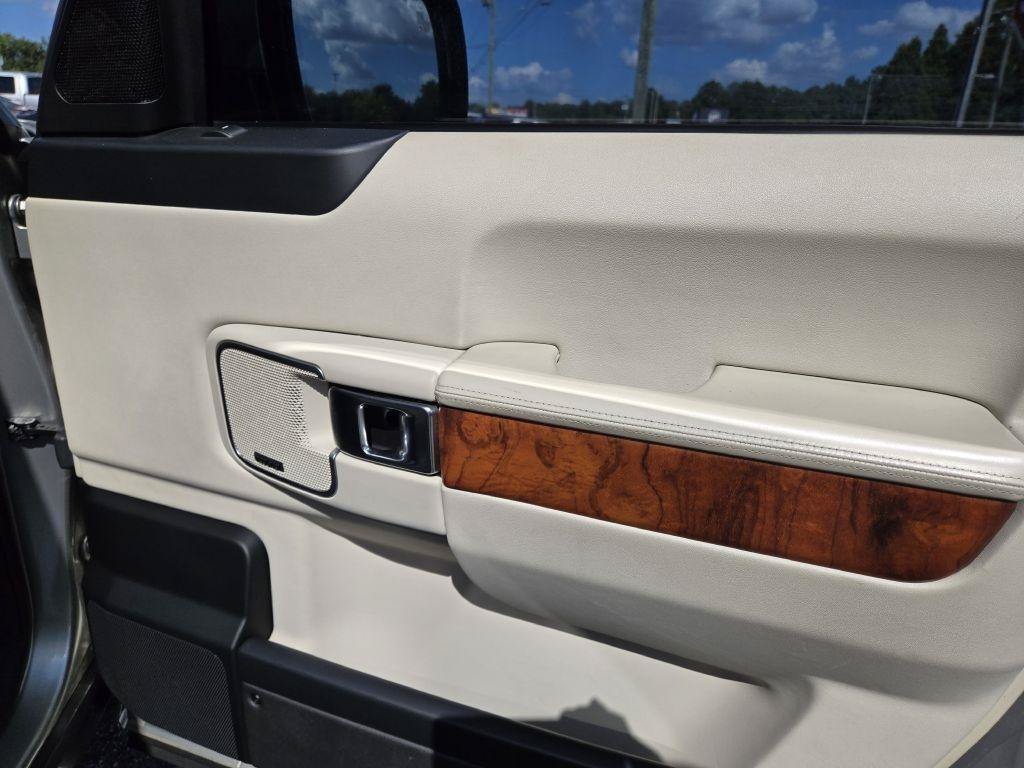 Used 2012 Land Rover Range Rover HSE LUX AWD/4WD image 16