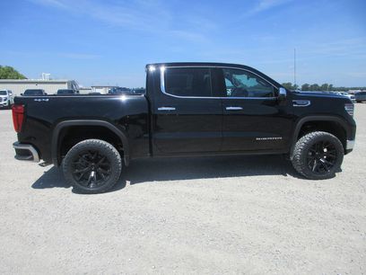 New 2026 GMC Sierra 1500 SLT w/ SLT Convenience Package